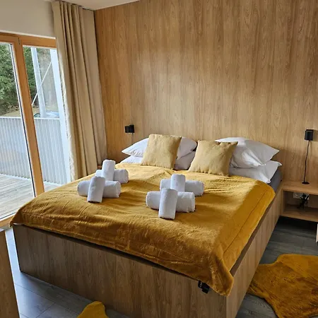 Hillside Y24 Apartman